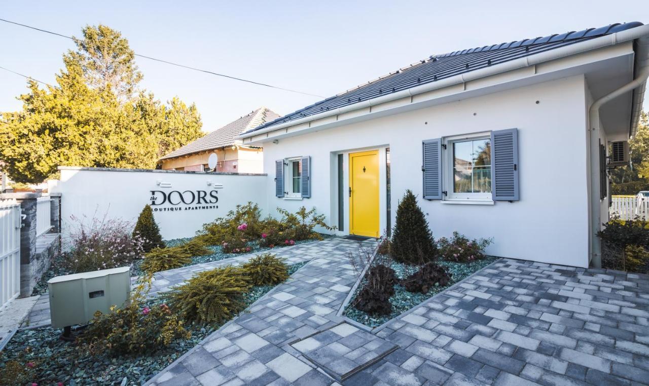 The Doors Boutique Apartments Mosonmagyarovar Exterior photo